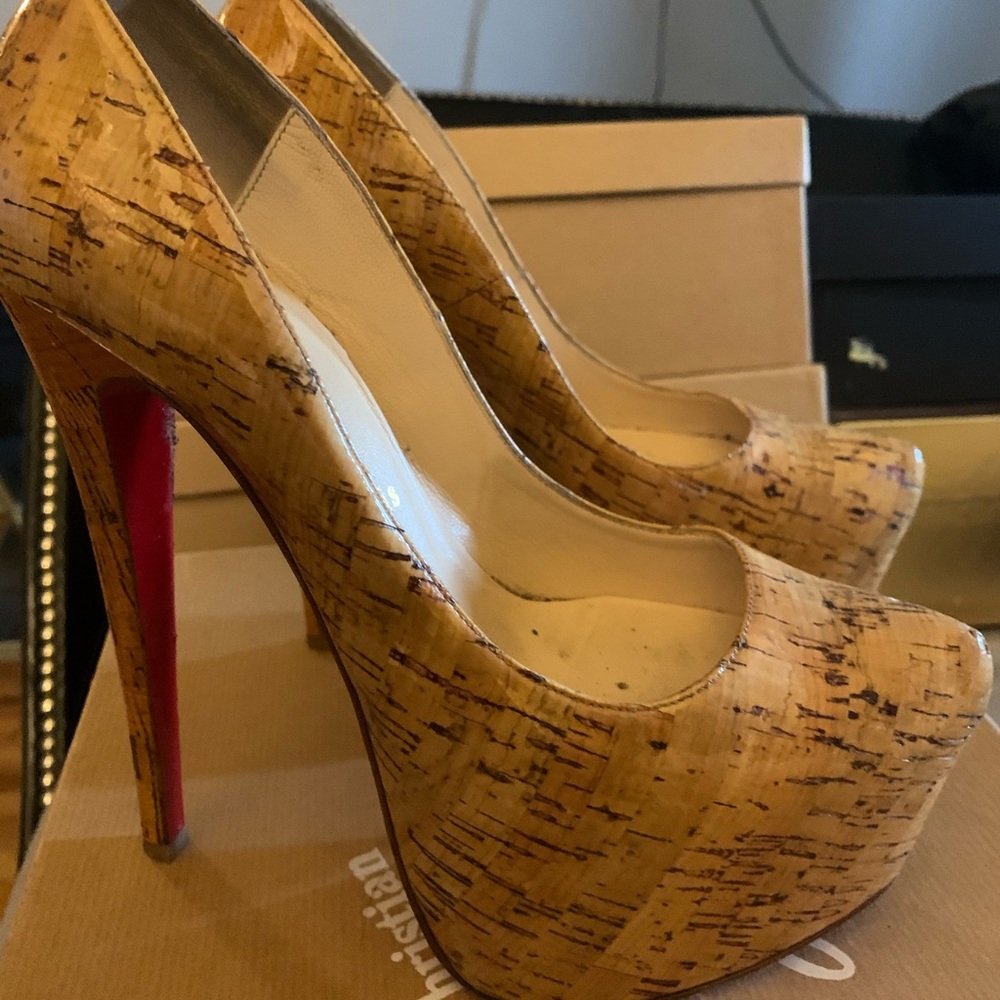 Christian Louboutin pump